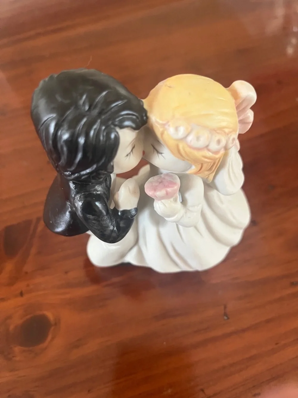Vintage Wedding Kissing Bride & Groom Figurine